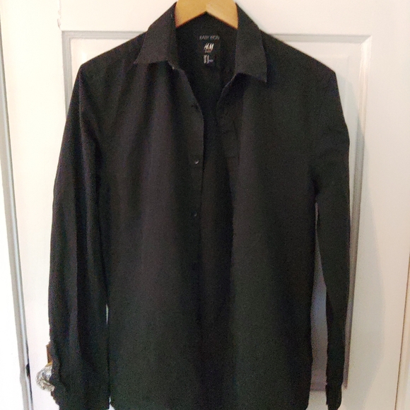 H&M Long sleeve button down black sz medium - Picture 6 of 8